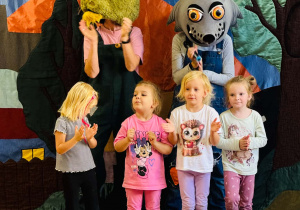 przedstawienie teatrealne
